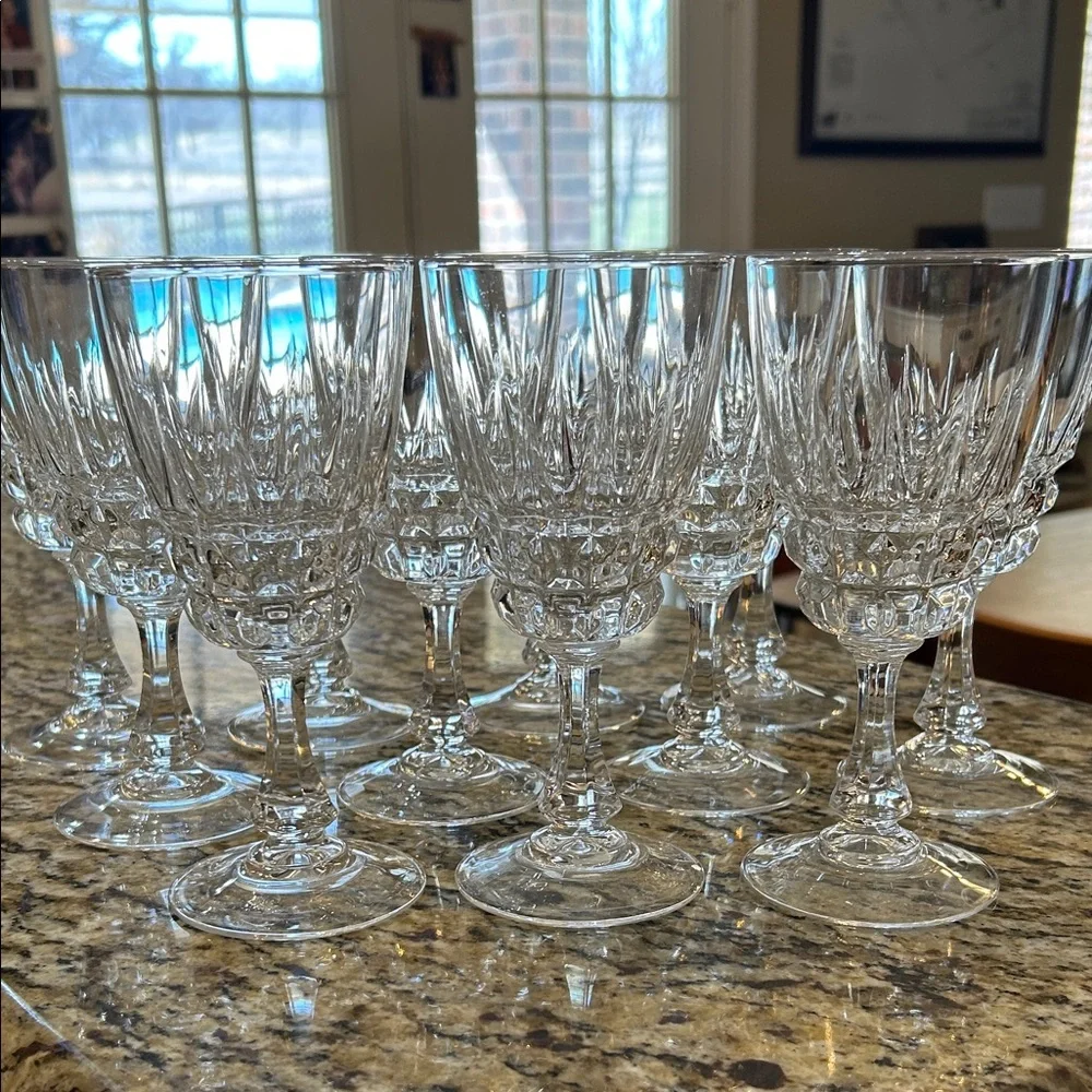 vintage Cristal d'Arques "Pompadour" pattern lead crystal wine glasses set of 11 - Picture 2 of 13